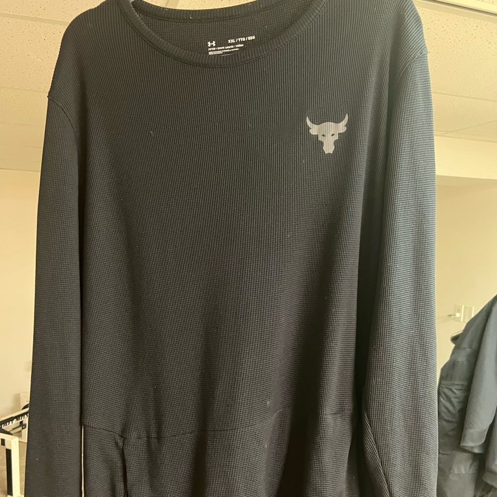 Rock. XXL Has pocket on front. $40